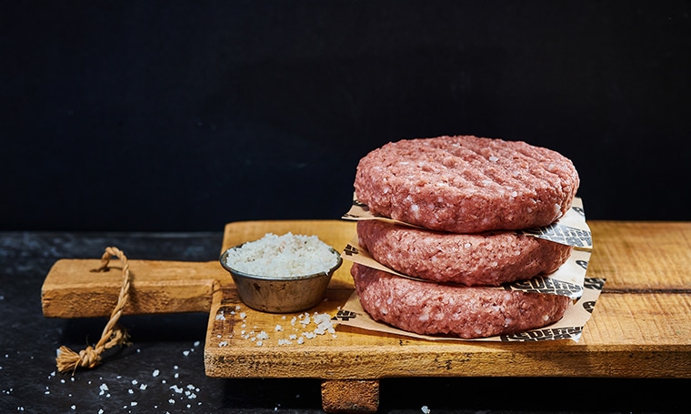 Salting Burger new-meat